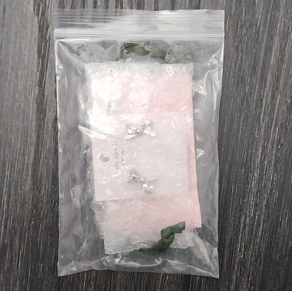 Kate Spade Skinny Mini Bow Stud Earrings Silver - New with Tags - Picture 10 of 11